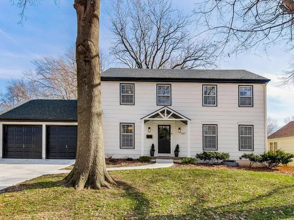 9817 Russell St, Overland Park, KS 66212