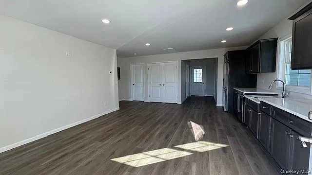 2 bed, 2.0 bath, 1100 sqft, $2,650 — Photo 3