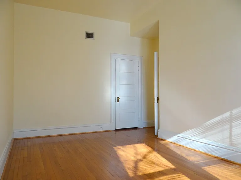 4 N Kingshighway Blvd #3D — Photo 17