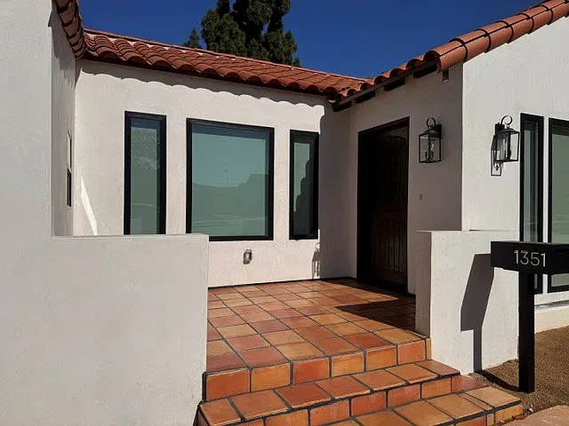 1351 Virginia Ave — Photo 3