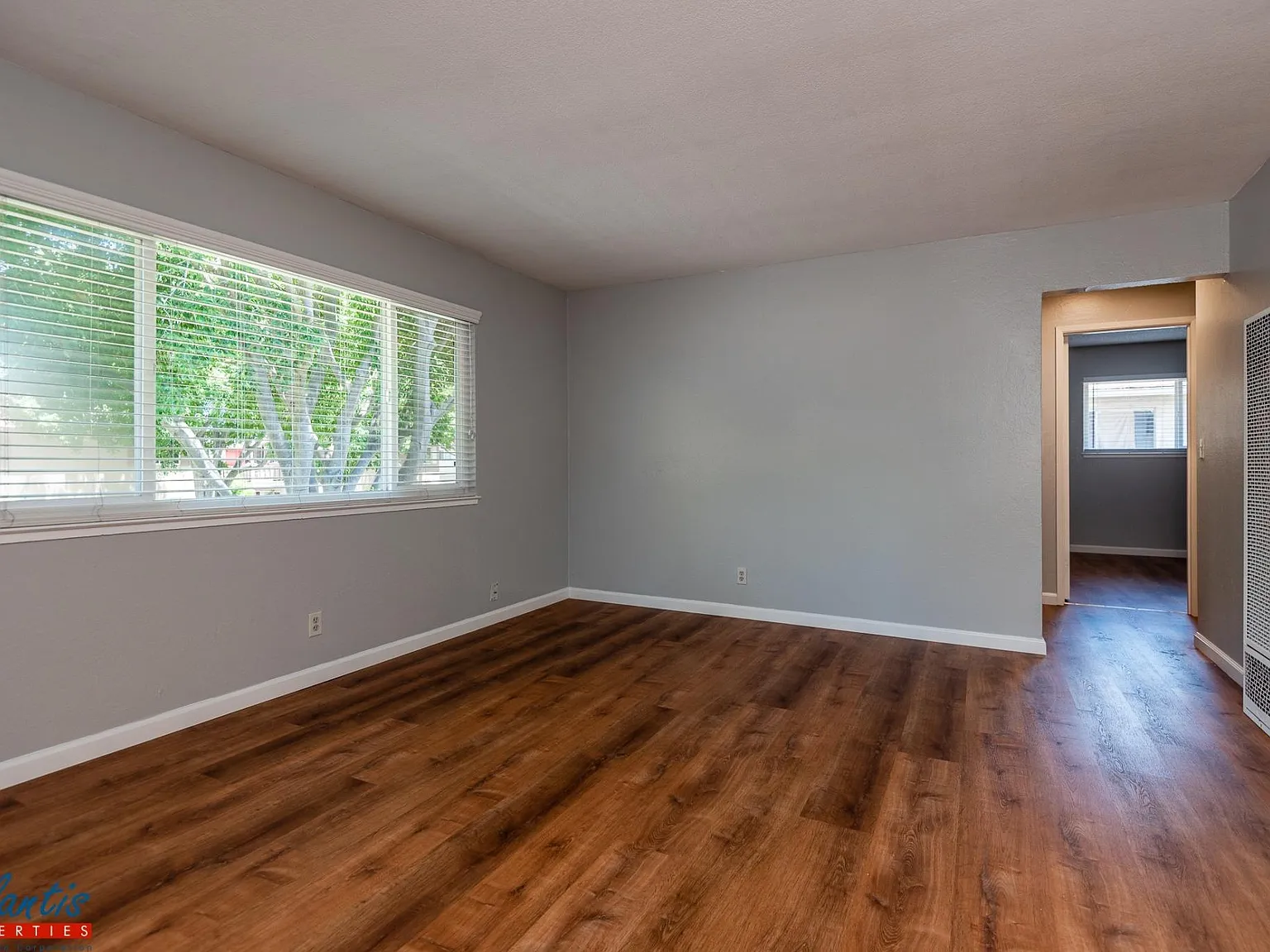 2 bed, 727 sqft, $2,995 — Photo 4