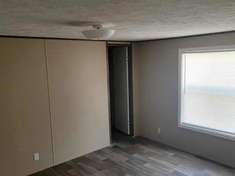 32730 Carolee Cir — Photo 6