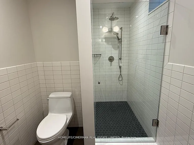 328 Palmerston Blvd #LOWER — Photo 7