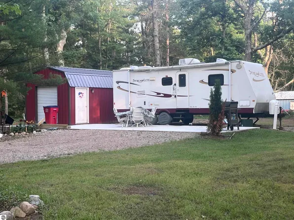 5961 Chippewa St, Whittemore, MI 48770