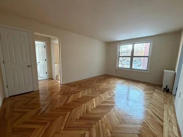 7200 Ridge Boulevard image 1 of 4