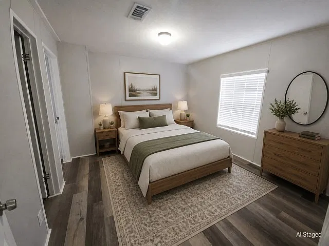 3 bed, 1056 sqft, $2,325 — Photo 3