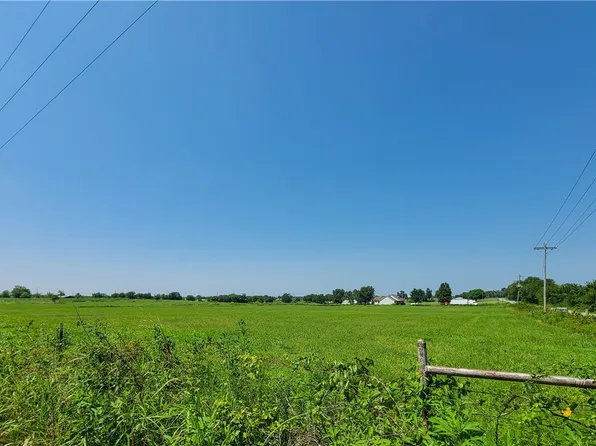 A Floyd Moore Rd, Gentry, AR 72734