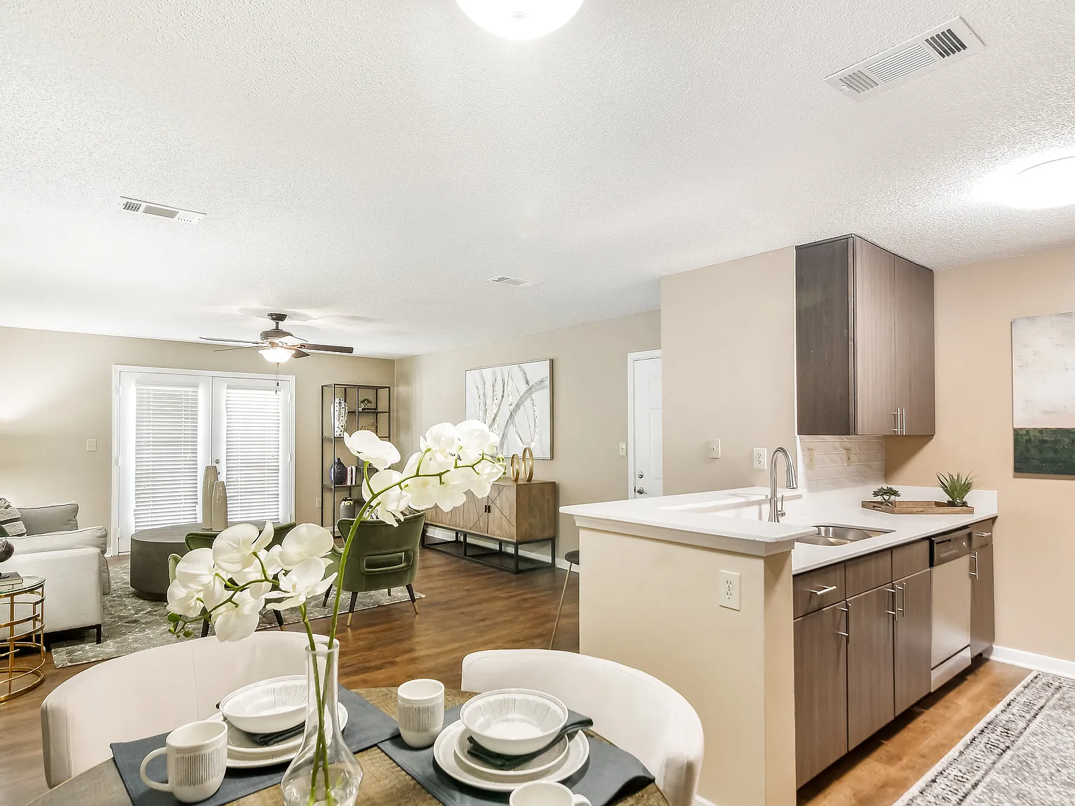 Crossgates Apartment Homes — Photo 3