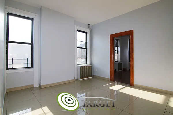 Rented by Target Realty Group | media 16