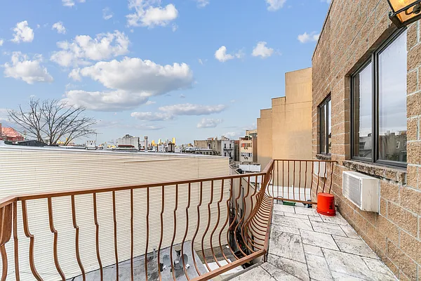 Rented by Vector New York, LLC | media 16