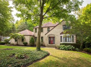 38485 River Ridge Ct, Grafton, OH 44044