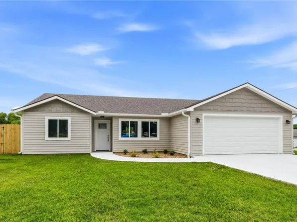 209 W 2nd St, Creighton, MO 64739