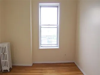 Rented by R New York