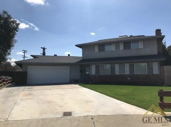 2105 Oakwood Dr, Bakersfield, CA 93304