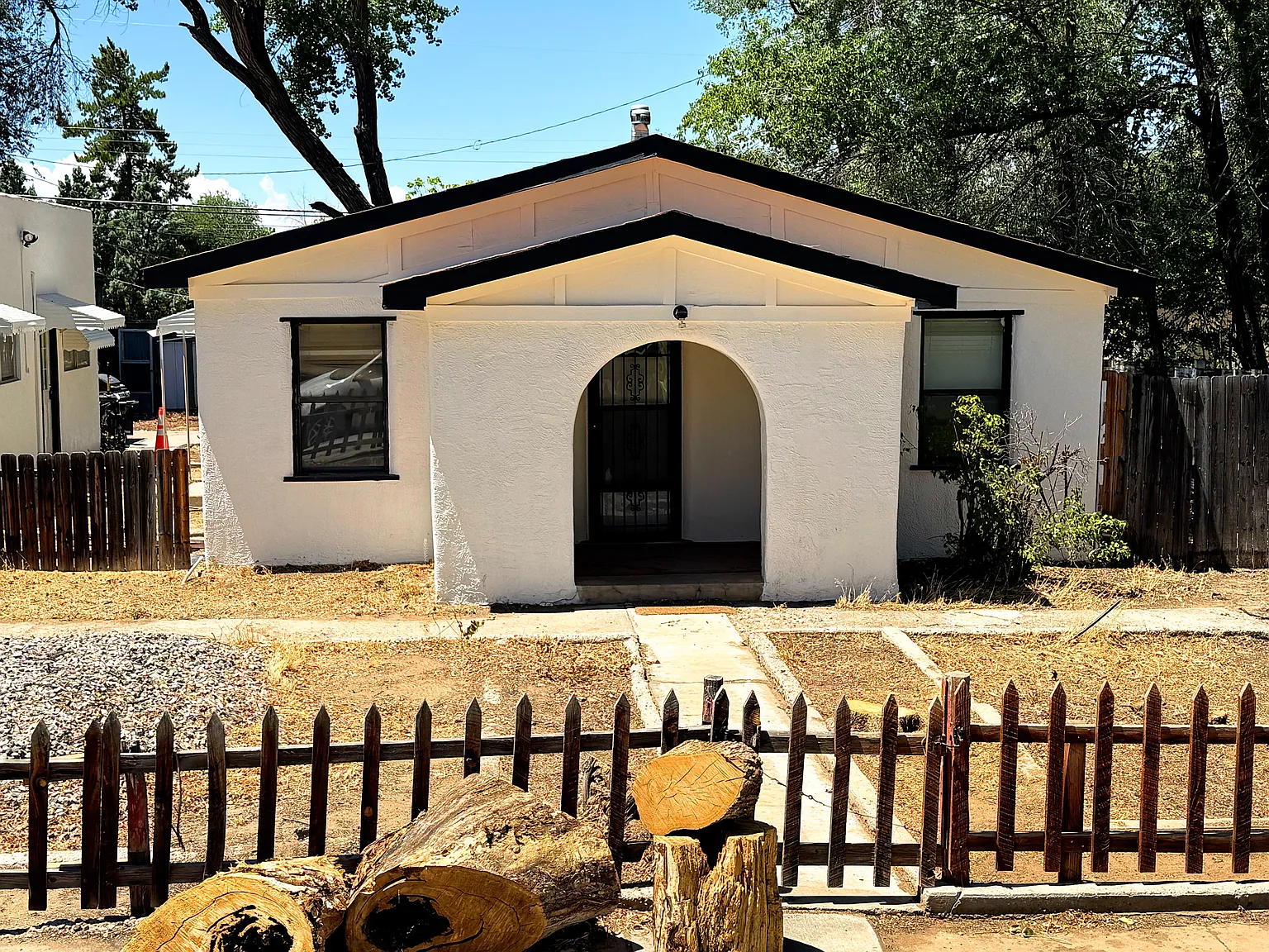 4 bed, 2076 sqft, $1,800 — Photo 3