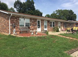 1051 South St, Carlyle, IL 62231