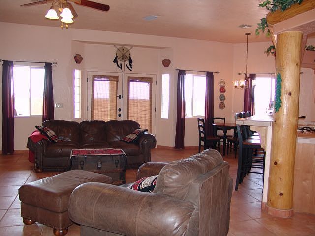 2nd image of 1317 McCulloch Blvd S