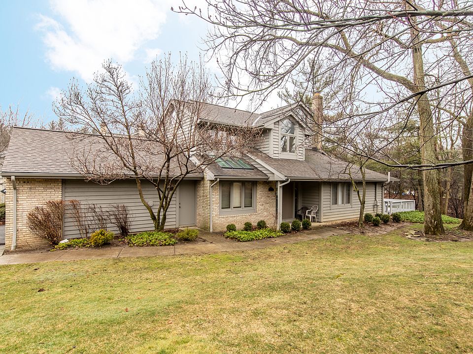 1st image of 24 Deerfield Ln