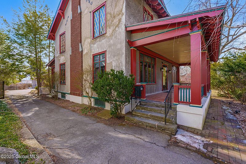2nd image of 127 S Pine Avenue