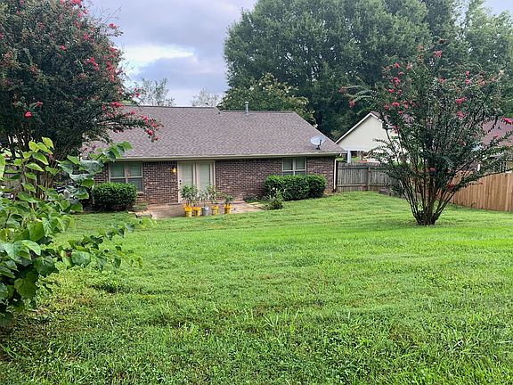 4th image of 9010 Highbridge Dr