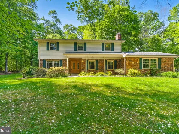 9150 Cedar St, La Plata, MD 20646