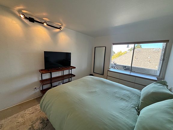 4th image of 1330 Sacramento St APT 36