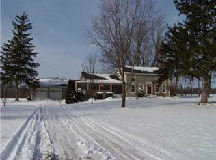 9820 S Saint Rd, Pavilion, NY 14525