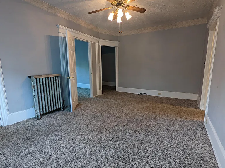 315 N Heller Ave — Photo 8