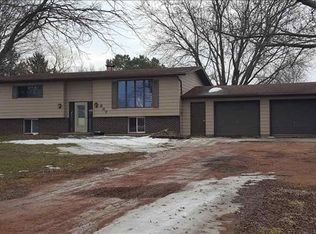 607 W South St, Loyal, WI 54446