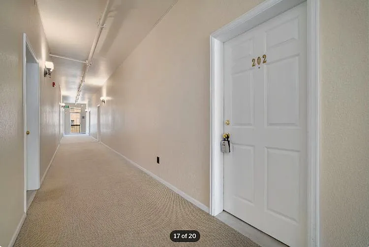 1425 N Washington St #202 — Photo 23