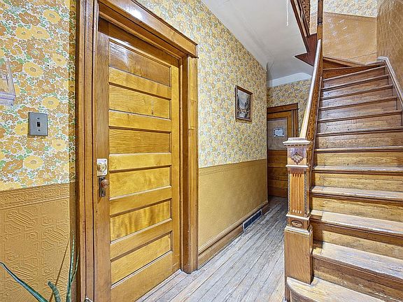 3rd image of 60-67 Putnam Ave #2FAM