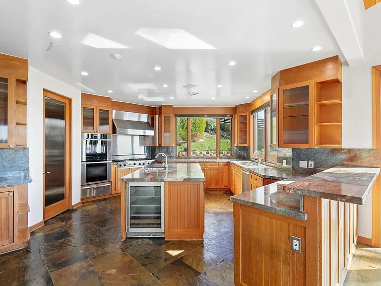 27091 Sea Vista Dr — Photo 36
