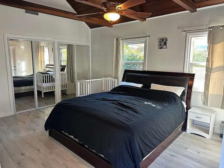 22040 Avenue San Luis — Photo 11