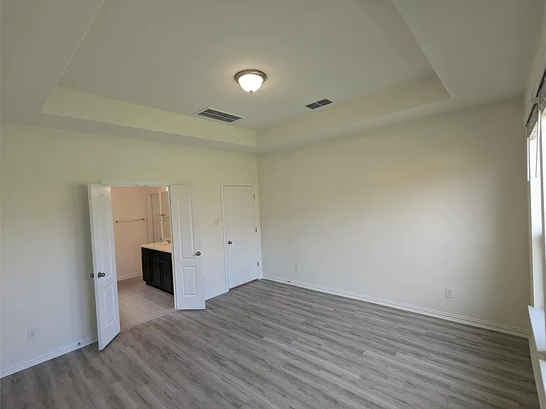 612 Silent Creek Cv — Photo 10