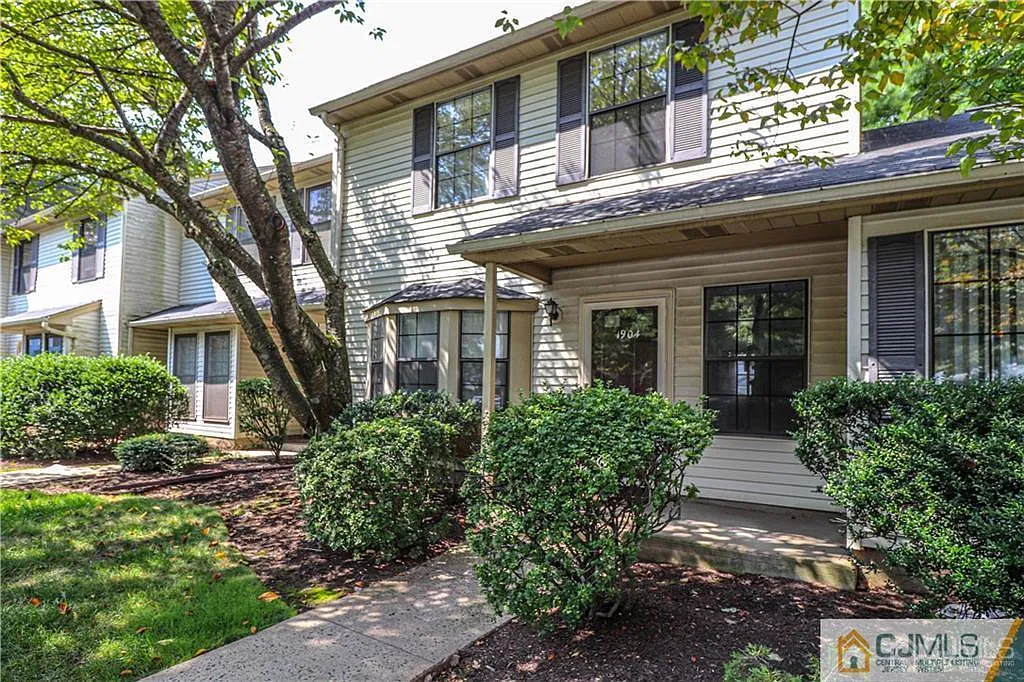 2 bed, 1.5 bath, 1232 sqft, $2,500 — Photo 1
