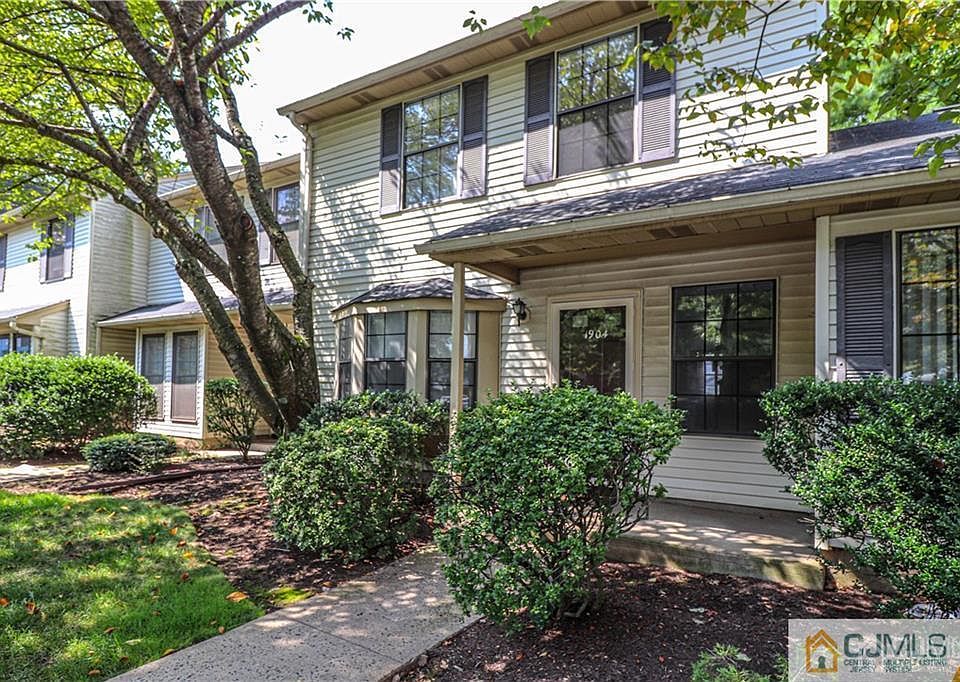1st image of 1904 Timber Oaks Rd