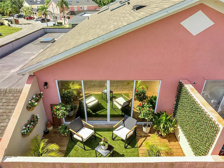 1028 Universal Rest Pl — Photo 31
