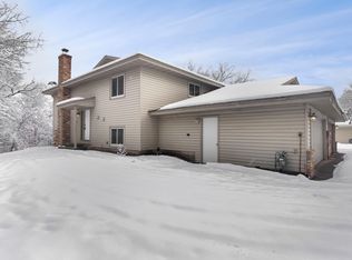 13396 Timber Crest Dr, Maple Grove, MN 55311