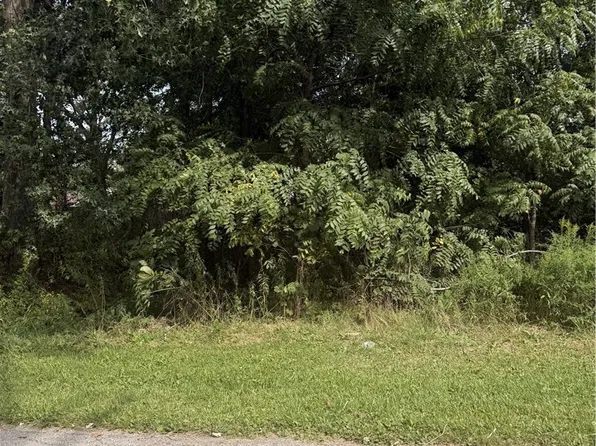 Garfield St, Niles, OH 44446