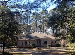 205 Lakeshore Dr, Lagrange, GA 30240