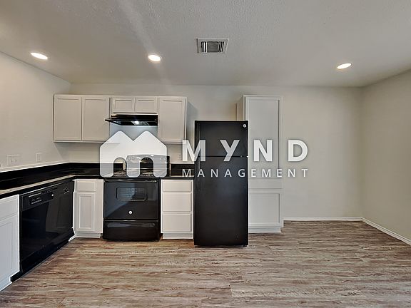 5th image of 1807 River Crossing Cir APT C