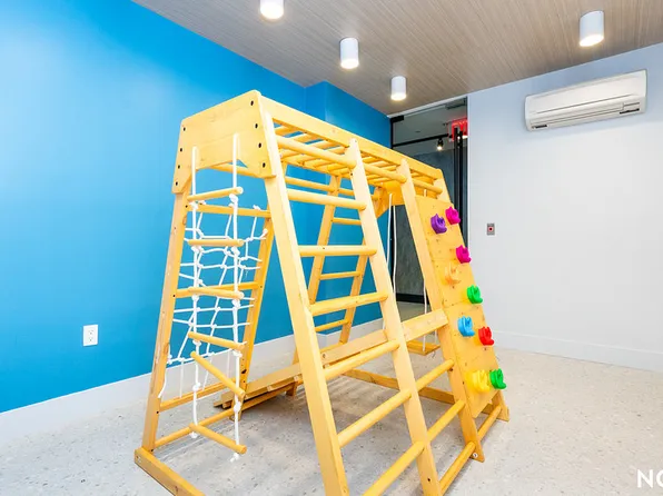 31-61 Vernon Boulevard image 55 of 72