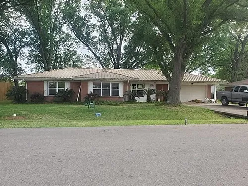 215 Anna St Photo 1