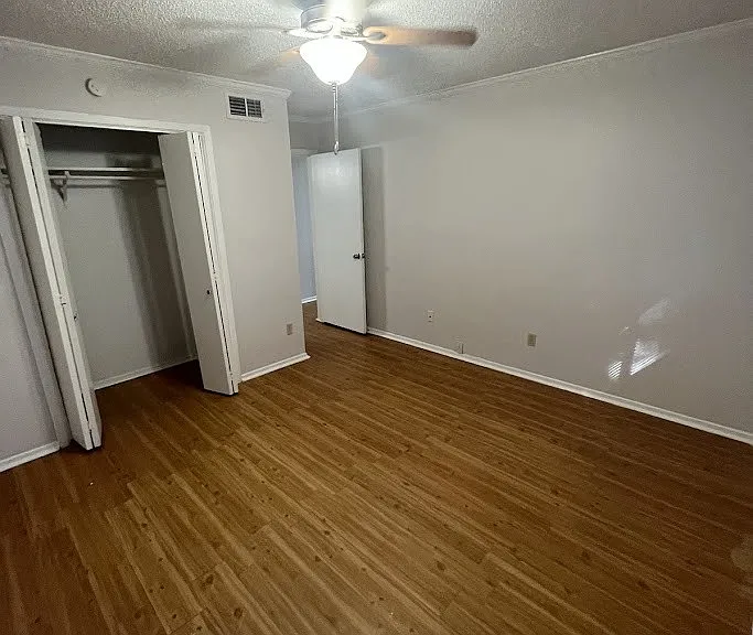 Juniper Springs Apartments — Photo 162
