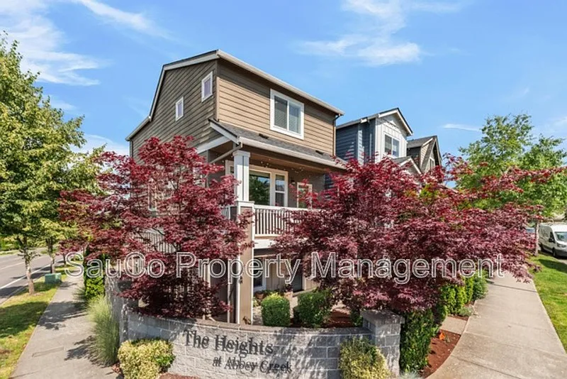 7595 NW 170th Ave