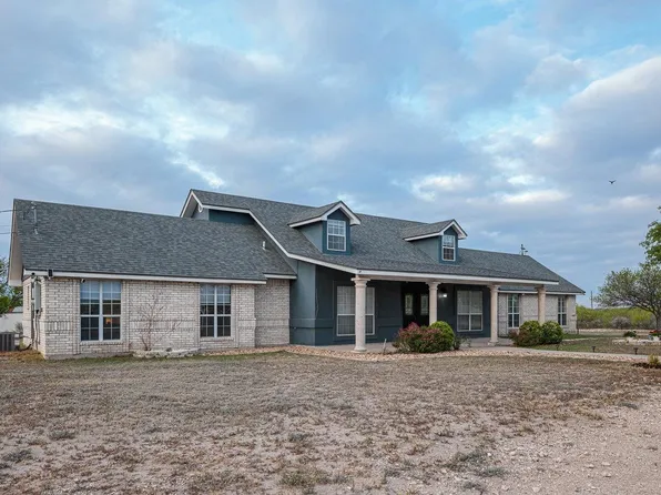 1820 W Cantu Rd, Del Rio, TX 78840