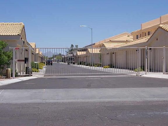 5th image of 16021 N 30th St Unit 121