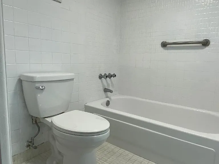 2640 S Garden Dr #301 — Photo 41