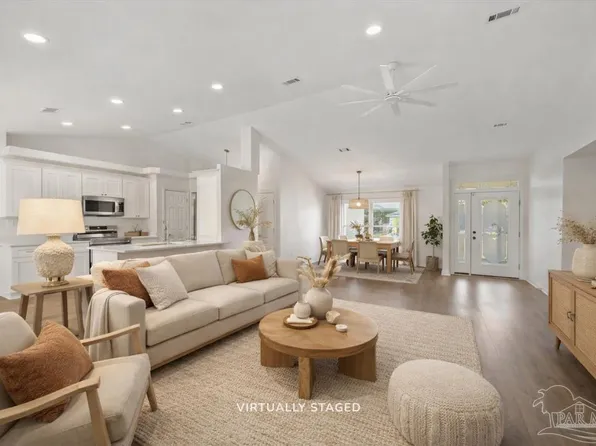 2014 Church St, Gulf Breeze, FL 32563