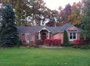 1961 Hampshire Ct, Commerce Township, MI 48382
